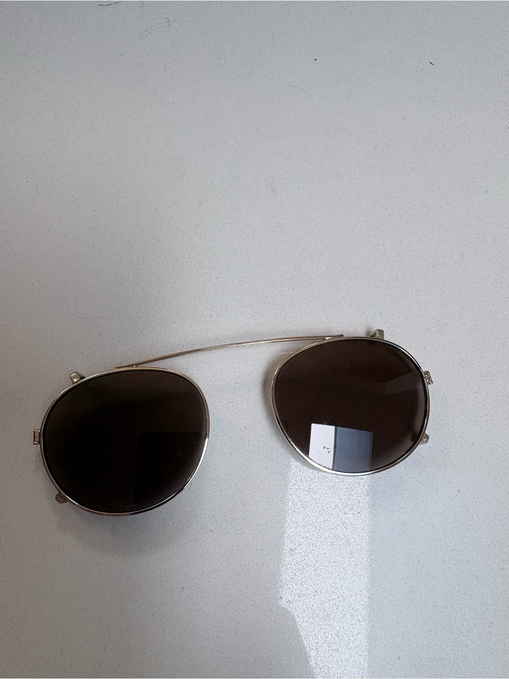 Aviator-Style Women's Sunglasses in Silver with Dark Lenses